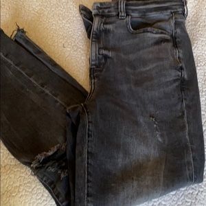 AE Faded distressed black jeans super stretch  ☺️